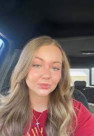 Katie Napier's Instagram, Twitter & Facebook