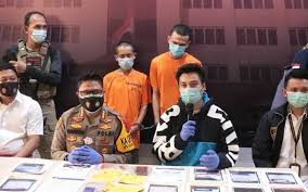 Maybe you would like to learn more about one of these? Begini Aksi Penipuan Baim Wong Palsu Modus Give Away Jpnn Com