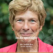 Even voorstellen: Judith Bos, combineert mediation met geweldloze  communicatie. Judith Bos verenigt wat in eerste instantie misschien niet te  verenigen lijkt: geweldloosheid en conflict. Ze heeft veel ervaring in  mediation en is