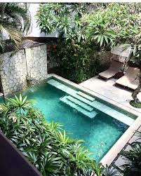 Por Juliana Brandao On Instagram Inspiracao Piscina Autor Desconhecido Courtyard Gardens Design Small Courtyard Gardens Swimming Pools Backyard
