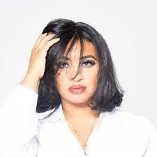 Sabrina Aviles's Instagram, Twitter & Facebook