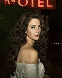 Lana Del Rey Small Curls Hair Side Part Dark Brown Lipstick In 2020 Lana Del Rey Hair Hair Inspiration Lana Del Rey Love