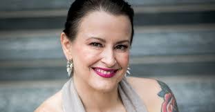 Melanie Me's Instagram, Twitter & Facebook