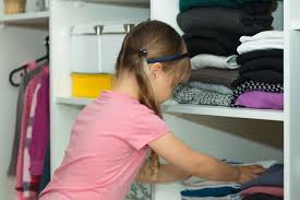 Oleh karena itu memiliki batangan emas biasanya dikaitkan dengan tingkat kekayaan seseorang. Tips Cerdas Menjaga Lemari Pakaian Anak Tetap Rapi Halaman All Kompas Com