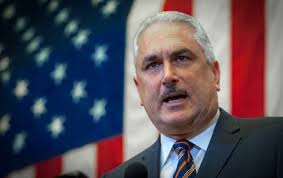 Y LA CLASE TRABAJADORA QUE?‼️ ▪️Thomas Rivera Schatz presenta proyecto para  que los confinados no paguen impuestos en la comisaría. El presidente del  Senado Thomas Rivera Schatz presentó un proyecto para añadir