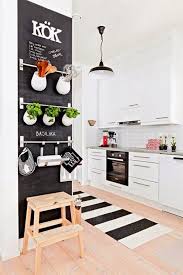 8 ideas originales para decorar tus paredes. Tres Studio Blog De Decoracion Interiorismo Proyectos Online Decorar Cocinas Pequenas Decoracion De Cocina Deco Cocinas Pequenas