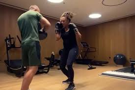 We did not find results for: Treinador De Isabel Dos Santos Partilha Video Da Empresaria A Treinar Kickboxing Angola24horas Portal De Noticias Online