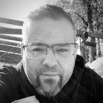 Earl Pavao's Instagram, Twitter & Facebook