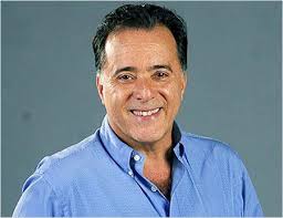 In 1964, he made his debut as an actor on television, appearing in skits tony ramos was born on august 25, 1948 in arapongas, brazil (72 years old). Tony Ramos Facebook
