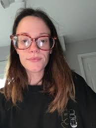 I'm Makayla n I'm 23 with 6 kids. So I have 3 kids still left to potty  train: 2.5 yr old boy,1.5 yr old girl and a 10 month old girl. I