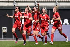 Heute präsentiert die dfl die spielpläne. Bundesliga Der Frauen Fc Bayern Munchen Spielt Remis Beim Vfl Wolfsburg Der Spiegel