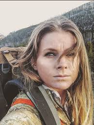 213 Lindsay Persico Alone The Beast — Shark Farmer