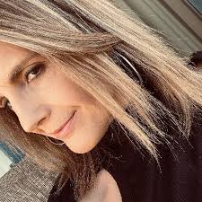 Shannon Raisch-Roam (@MrsRoam)