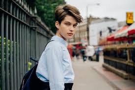 Still, there are plenty of long party hairstyles should you decide to opt for one. London Fashion Week Androgynous Hair Tomboy Long Hair Hair Styles