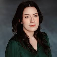 Amanda Simms's Instagram, Twitter & Facebook