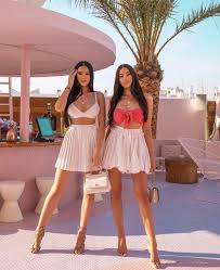 Pin By Valeria Manzo On Mode In 2020 Ibiza Fashion Style Luxury Lifestyle Fashion