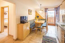 Appena entrerete per la prima volta nel vostro appartamento vacanza in valle aurina, vi sentirete subito come a casa. Appartamenti Vacanze Per Il Massimo Comfort Nella Valle Di Tures E Aurina In Alto Adige Appartamenti Voppichlhof Agriturismo In Valle Aurina S Giacomo Alto Adige