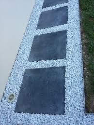 Dalle Galet Allee Gravier Pas Japonais Dalle Grise Decoratif Blanc Bordure Metal Chemin A Amenagement Jardin Galet Terrasse Gravier Decoration Jardin Exterieur