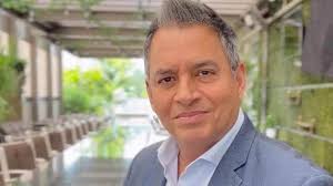 Daniel Sarcos está de luto