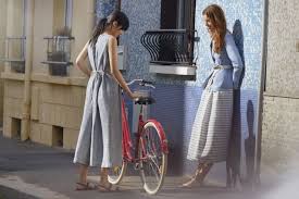 Inès de la fressange doesn't need an introduction. Ines De La Fressange Returns With A New Uniqlo Ready To Wear Collab For Ss18 News Salons 944251