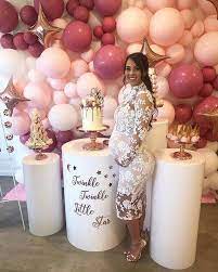 Perfect White Dress For Baby Shower Simple Elegant Baby Shower Decorations Baby Shower Dresses Baby Shower Themes