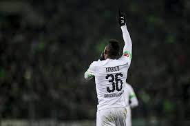 Esta obstrucción de un vaso sanguíneo por un émbolo se denomina embolia. Breel Embolo Gladbach S 9 Million Bargain Buy Pays Off