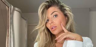 Check spelling or type a new query. Aleksandra Jakobczyk Love Island 2019 Is Weer Single Man Man