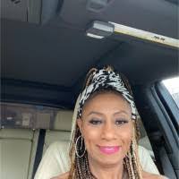 Angela Randall's Instagram, Twitter & Facebook