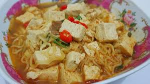 Mau makan di luar budget gak cukup, apalagi musim covid19 ini. Resep Mie Kuah Tahu Telur Pedas Hemat Sedap Lifestyle Fimela Com