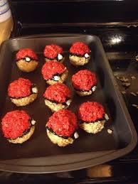 Http Www Reddit Com R Pokemon Comments 1lhtaz Pokeball Rice Krispie Treats I Made Pokemon Birthday Party Birthday Party Food Pokemon Birthday
