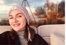 Gösteriliyor 1 ile 30 arasındakiler / toplam : Profil Dan Biodata Lengkap Birce Akalay Pemeran Asli Di Serial Drama Turki Siyah Beyaz Ask Trenggalekpedia