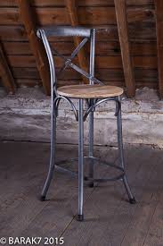 Lorsque vous achetez une chaise pour votre restaurant, vous devez trouver le modèle parfait pour votre établissement. Chaise Bistrot Bois Et Metal Chaise Haute Cuisine Chaise De Bar Industriel Chaise Bar