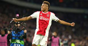 David neres sofreu uma lesão no joelho na partida do dia 5 de novembro contra o chelsea e vai perder o resto analysis neres vai perder as duas partidas finais da etapa do grupo da ucl, mas terá. How Pl Target David Neres Stats Compare To Top Clubs Existing Wingers