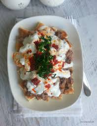 Tirit kebabı tarifimiz için, öncelikle bir tavada tereyağımızı eritelim. Tirit Kebabi Tuana Mutfak