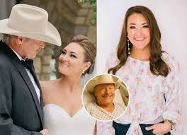 IMPORTANT HEALTH UPDATE: Just Now in Franklin, Tennessee, USA — Mattie  Denise Jackson has shared a deeply heartfelt message about her father, Alan  Jackson, as he recovers from recent surgery at age