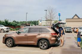 Check the carfax, find a low miles highlander, view highlander photos and interior/exterior features. 2019 Toyota Highlander Why It S The Best Travel Car Ever A Girls Guide To Cars