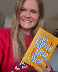 ✨Book Review✨ It's been a while since I read a book within 24 hours but  once I picked this one up I couldn't put it down. It was magical and  adorable