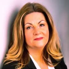 And that's a wrap for 2021! 🥳 What a year it has been and an incredible  start to my recruitment journey. 👩🏻‍🎓Achieved a lifelong goal and  graduated with a first from the