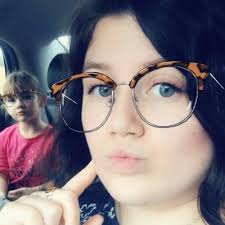 Desirae Walton (@DesiraeWalton1)