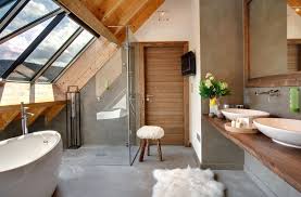 Les Suites Avec Jacuzzi Privatif De L Hotel Spa La Cheneaudiere Idee Combles Salle De Bain En Beton Salle De Bain Extraordinaire