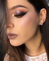 Belleza & Glamour added a new photo.