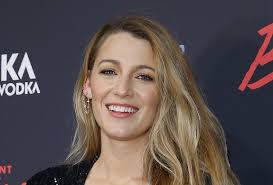The secret to blake lively's hair is getting haircuts as frequent as manicures. Blake Lively May Have Just Cut All Her Hair Off Beauty Crew