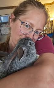 Only 98 more to go and we will hit our 1k milestone. Invite your friends,  we can do this. ❤️