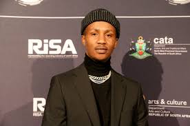 Zakes bantwini offers a helping hand to emtee after ambitiouz entertainment dispute. Emtee Speaks Out On Alleged Abuse While She Was Holding Me By My Neck I Could See Evil In Her Eyes Drum