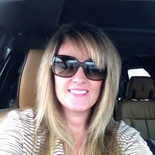 Elaina Lawrence (@elainalawrence)