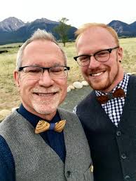 Who's older in a 7-year age difference marriage?