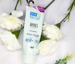 Perbedaan hada labo putih dan biru. Review Hada Labo Gokujyun Ultimate Moisturizing Light Lotion Hada Labo Tamagohada Mild Peeling Aha Bha Makeup Remover Face Wash Mini Skincare Routine Carolline S Beauty Blog