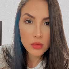 Alexia Rivera (@alexg_rivera)