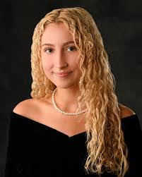 Dawn Mays's Instagram, Twitter & Facebook