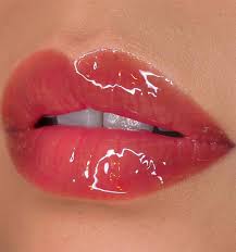 Thus, it's no wonder the look has been captured on camera and emulated for decades upon decades. Perfect Lip Makeup Ideas Translucent Red Lip Gloss
